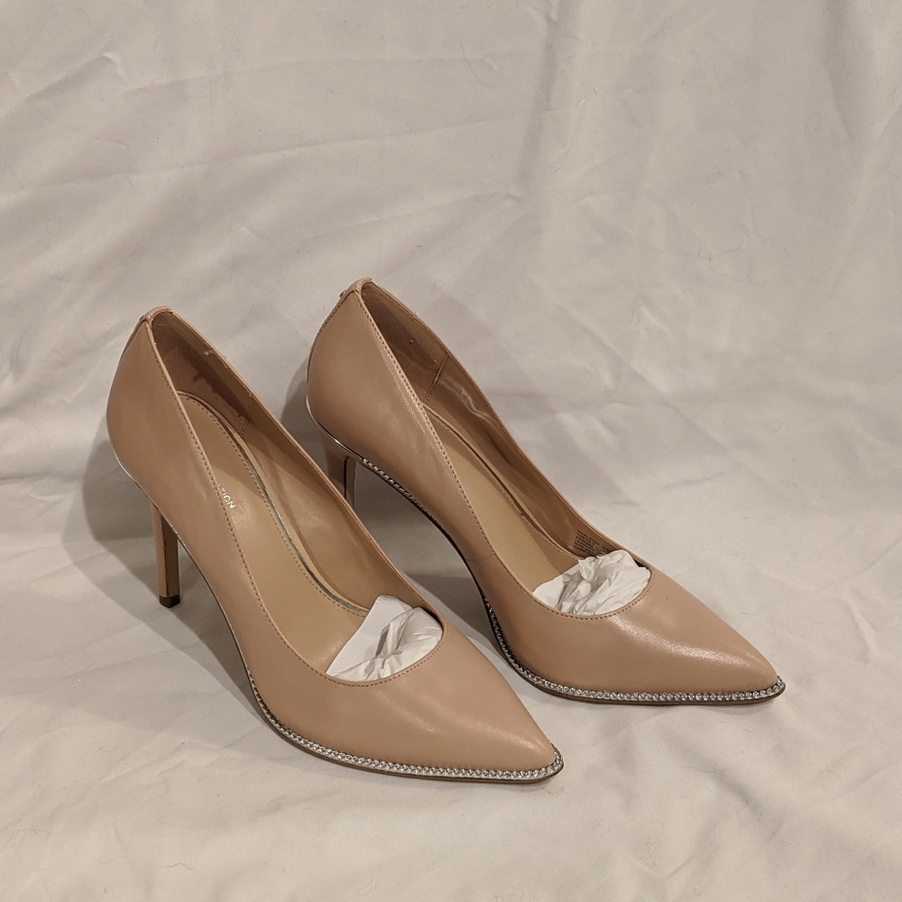 NIB BCBGeneration Nude Silver-lined Pumps - Picture 4 of 7